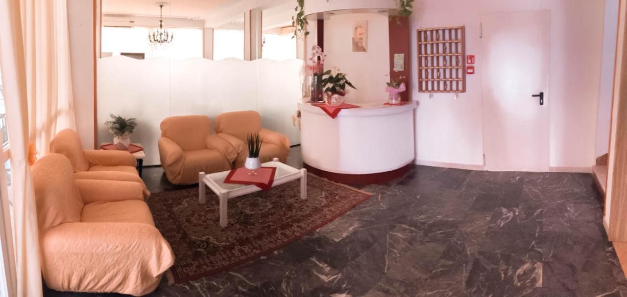 Hotel Zeus Червия Экстерьер фото