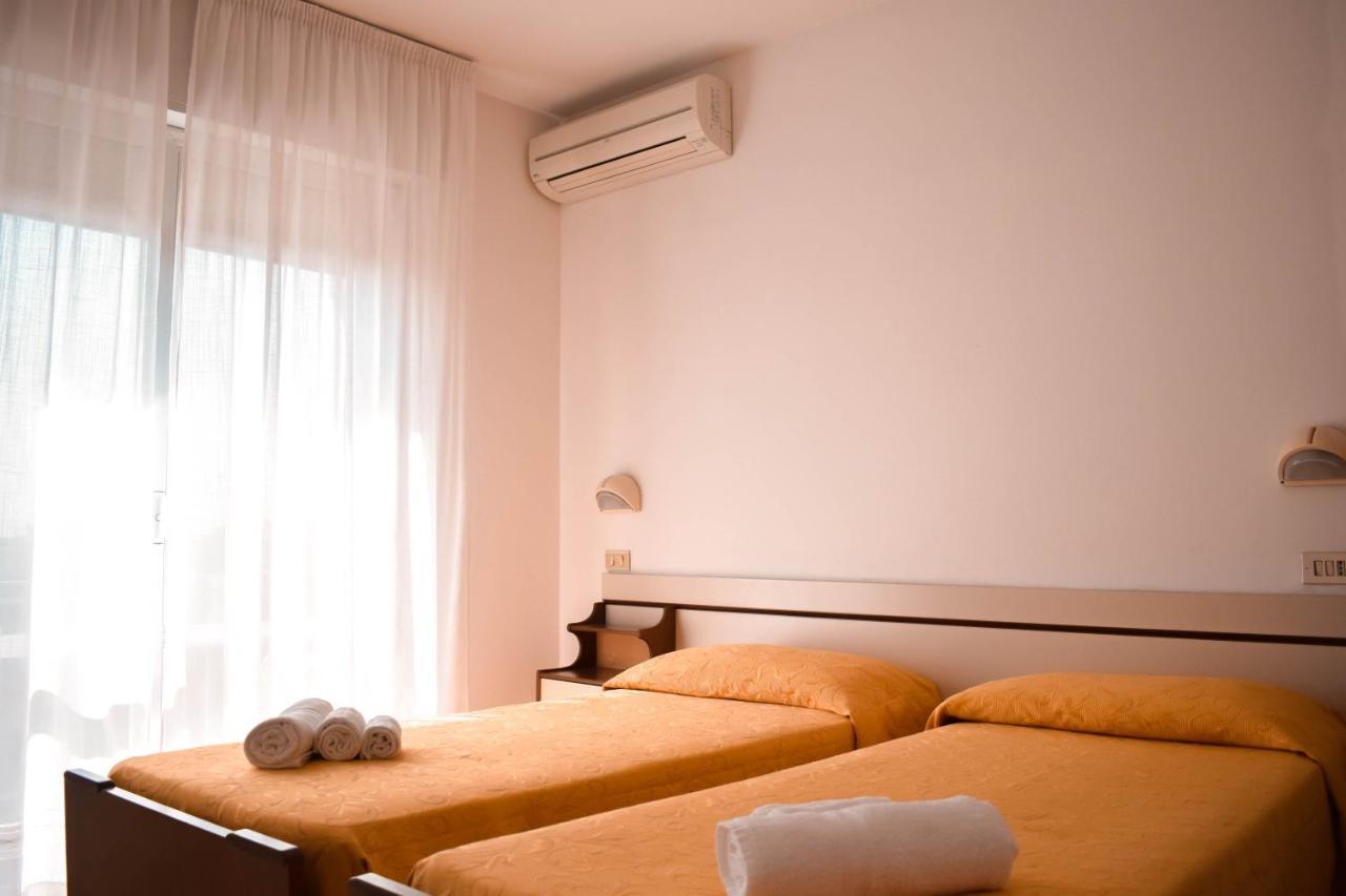 Hotel Zeus Червия Экстерьер фото
