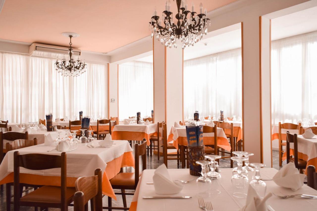 Hotel Zeus Червия Экстерьер фото