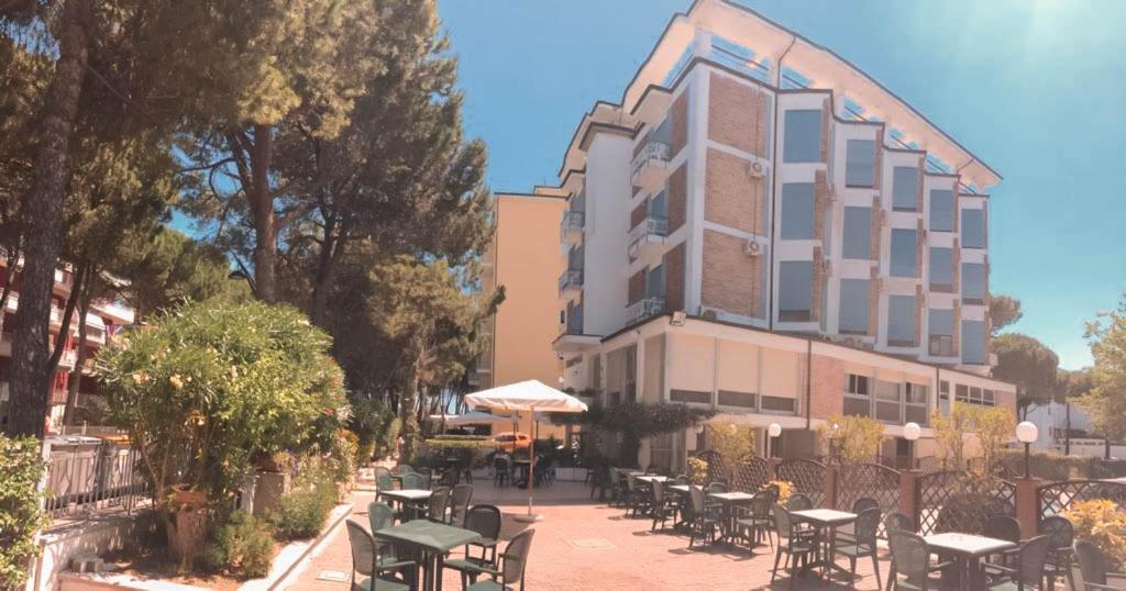 Hotel Zeus Червия Экстерьер фото